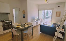 Stay Vivid City Apartment